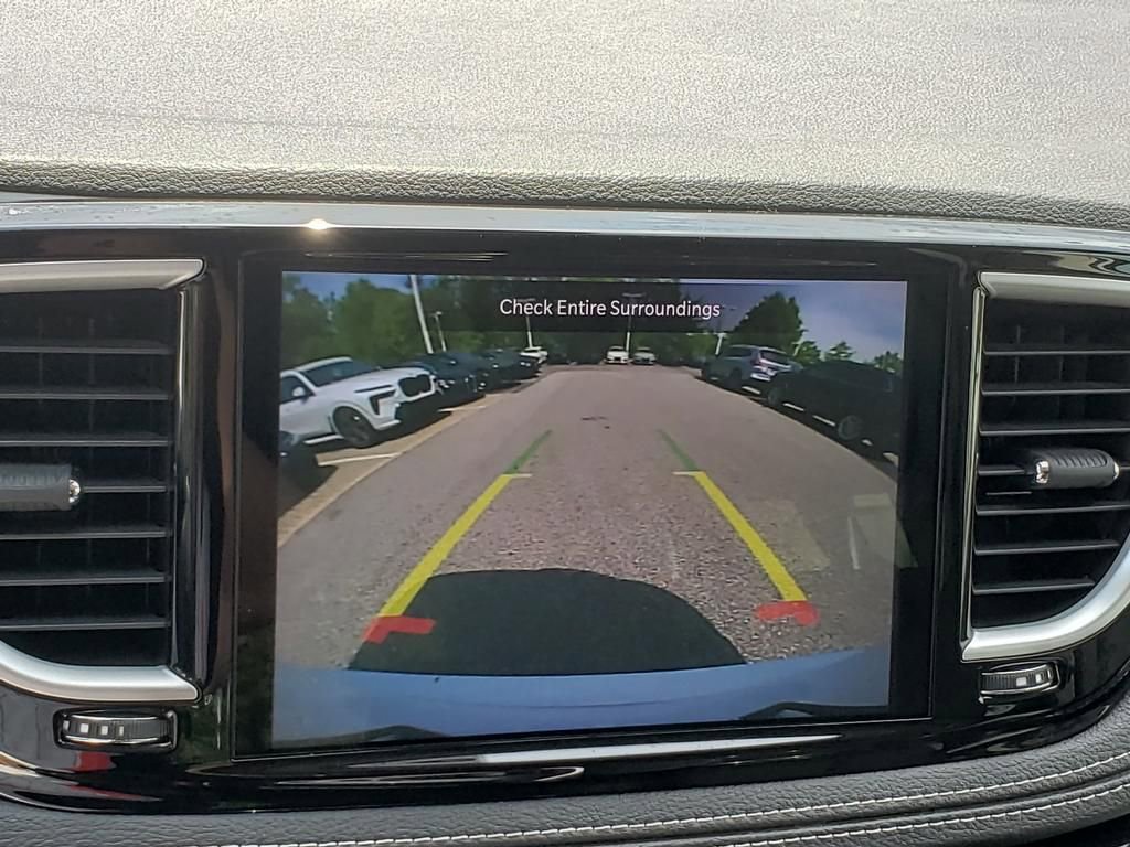 Used 2022 Chrysler Pacifica Touring-L FWD image 29