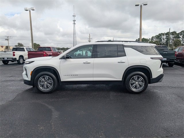 Used 2025 Chevrolet Traverse LT image 6