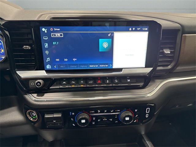 Used 2024 Chevrolet Silverado 1500 High Country w/ Technology Package image 17