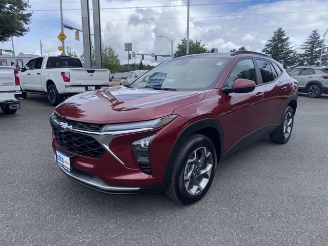 Used 2025 Chevrolet Trax LT w/ Driver Confidence Package FWD video 1