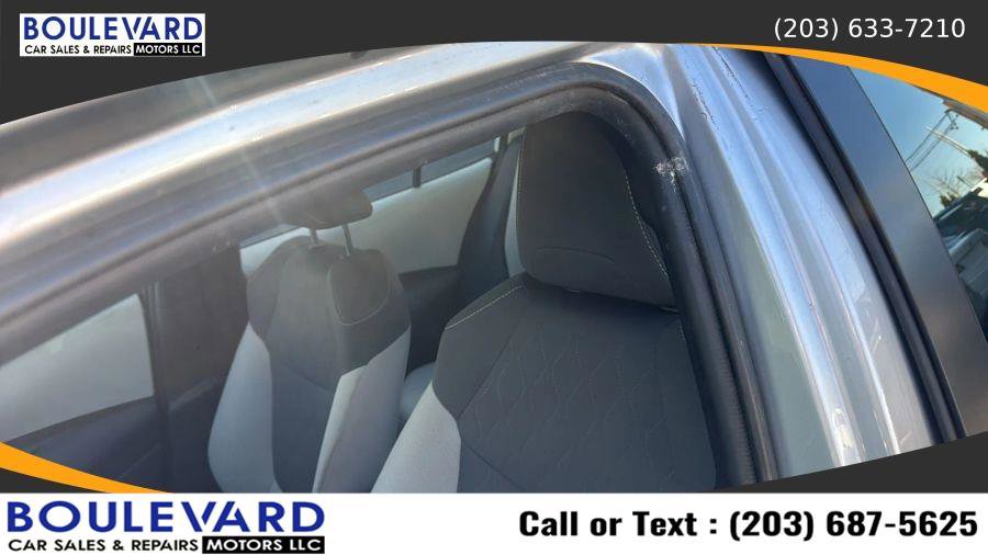 Used 2020 Toyota Corolla LE w/ Carpet Mat Package (TMS) FWD image 14
