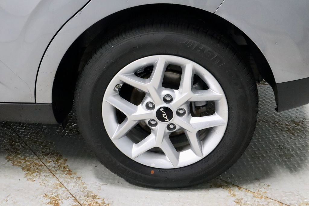 Used 2025 Kia Soul LX image 18