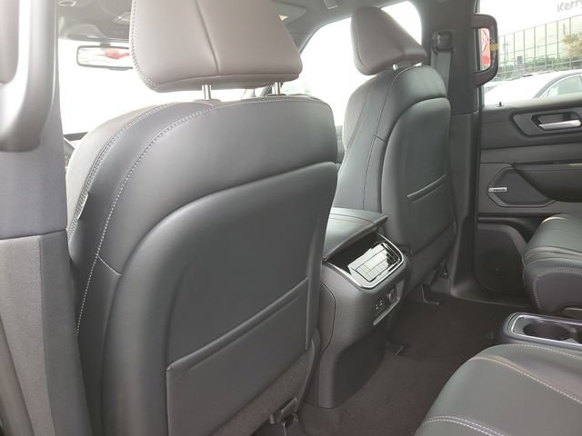 New 2026 Nissan Armada SL w/ Captain's Chari Seat Package AWD/4WD image 18
