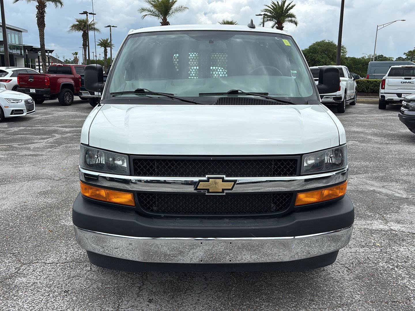 Used 2024 Chevrolet Express 2500 w/ Driver Convenience Package RWD image 2
