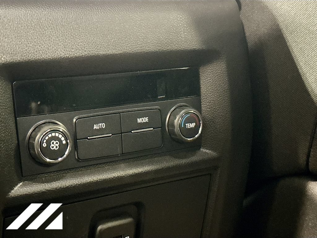 Used 2023 Chevrolet Traverse LT AWD/4WD image 25