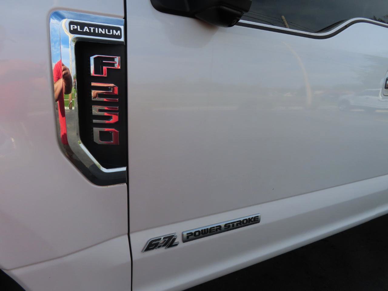 Used 2017 Ford F250 Platinum w/ Platinum Ultimate Package AWD/4WD image 13