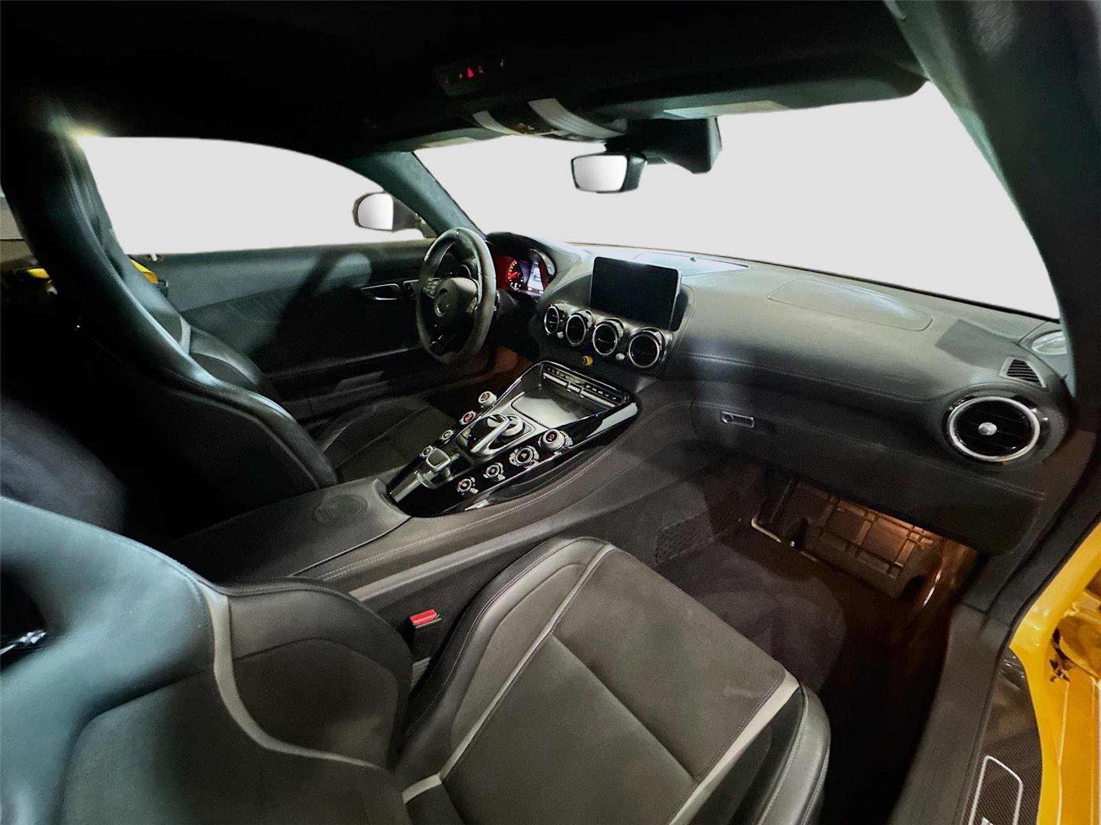 Used 2019 Mercedes-Benz AMG GT R image 14