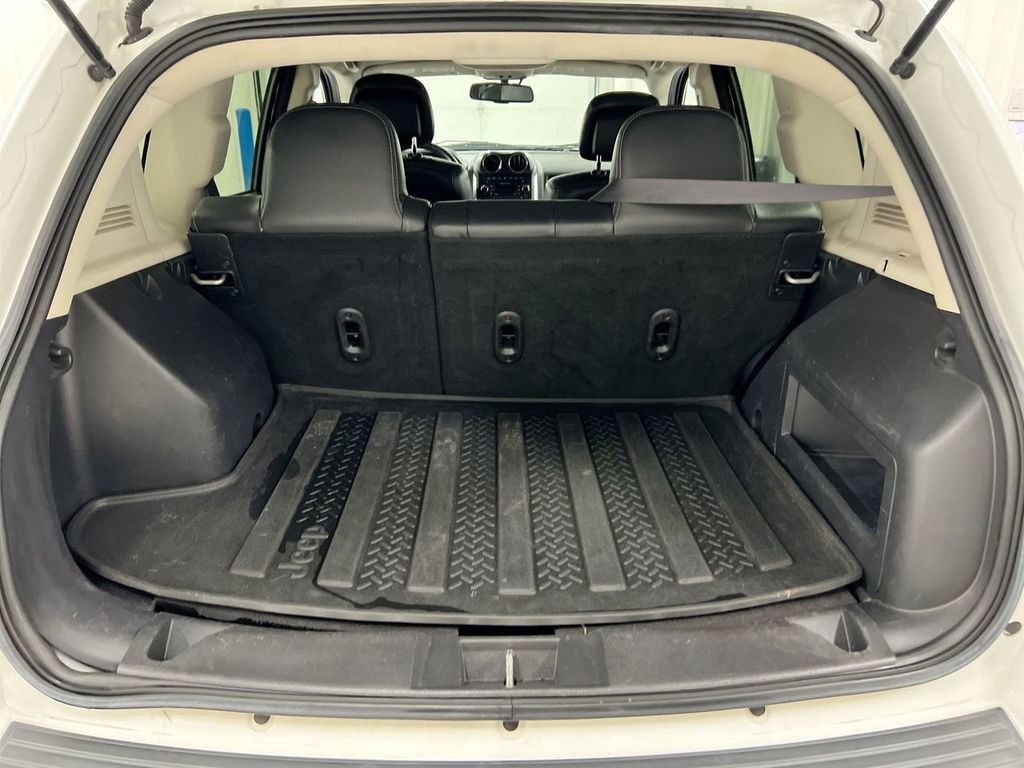 Used 2016 Jeep Compass Latitude image 21