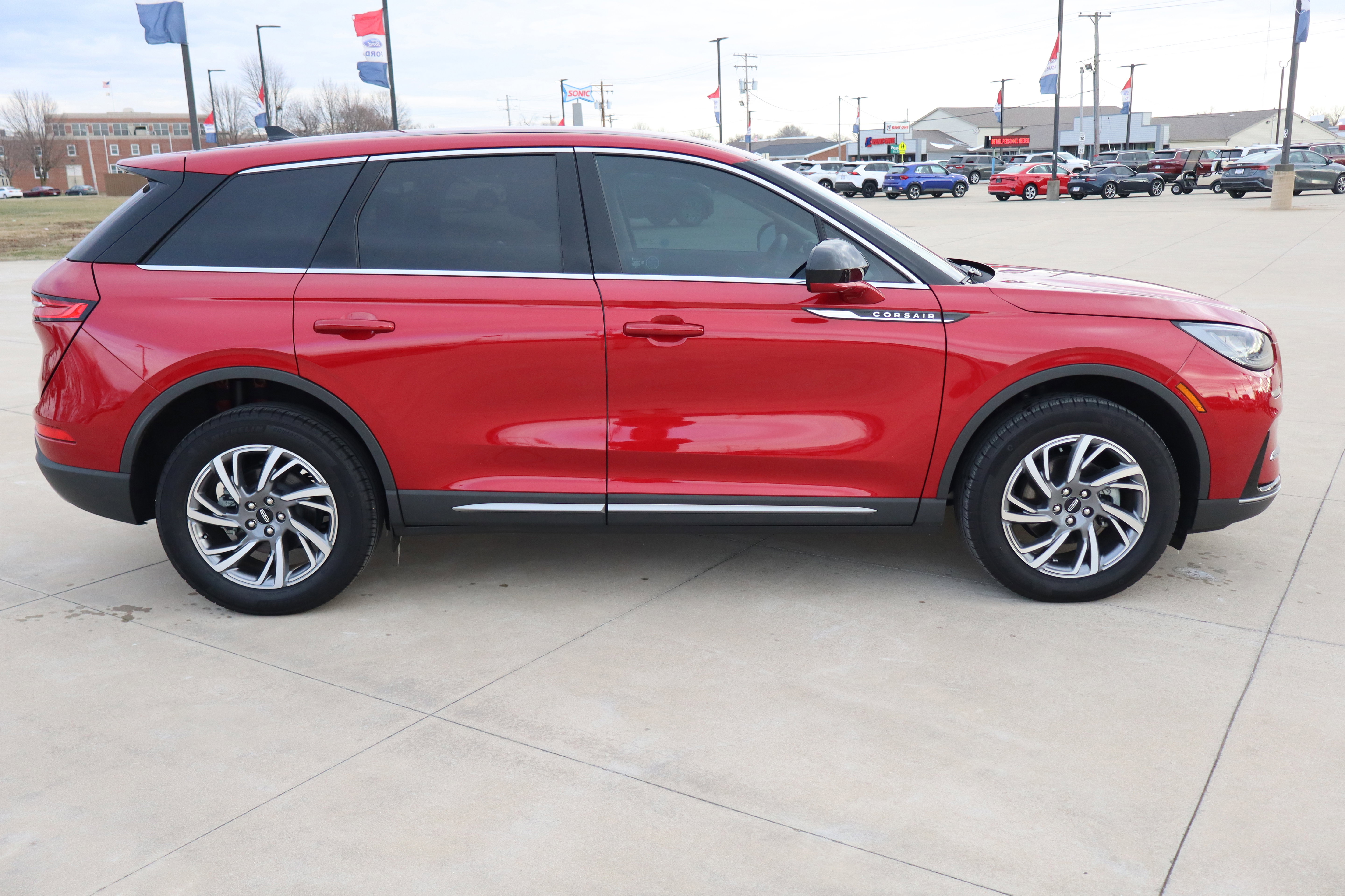 Used 2024 Lincoln Corsair Premiere w/ Rear Removable Package Tray image 5