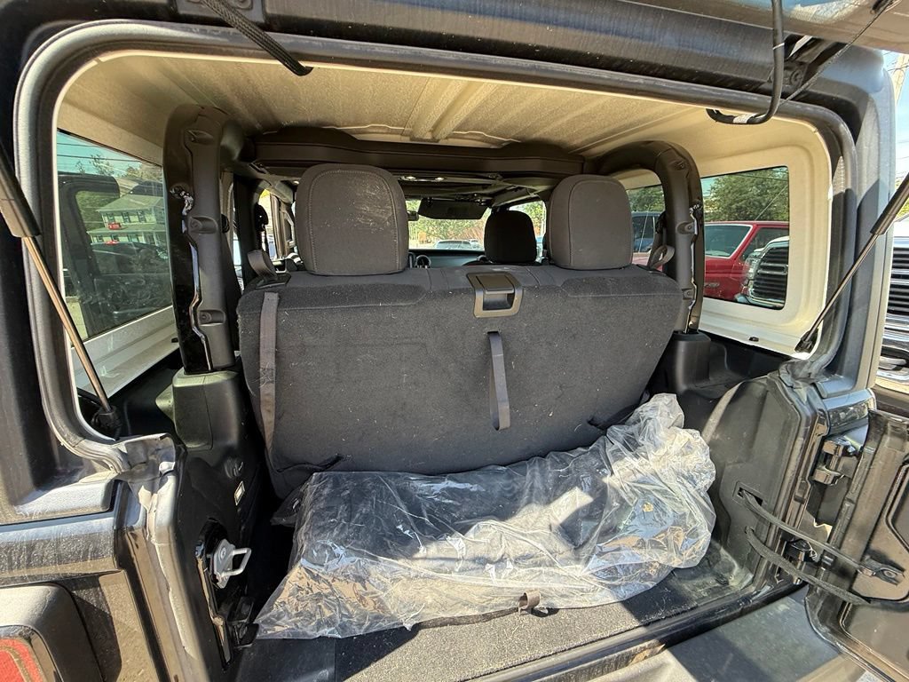 Used 2022 Jeep Wrangler Sport AWD/4WD image 26