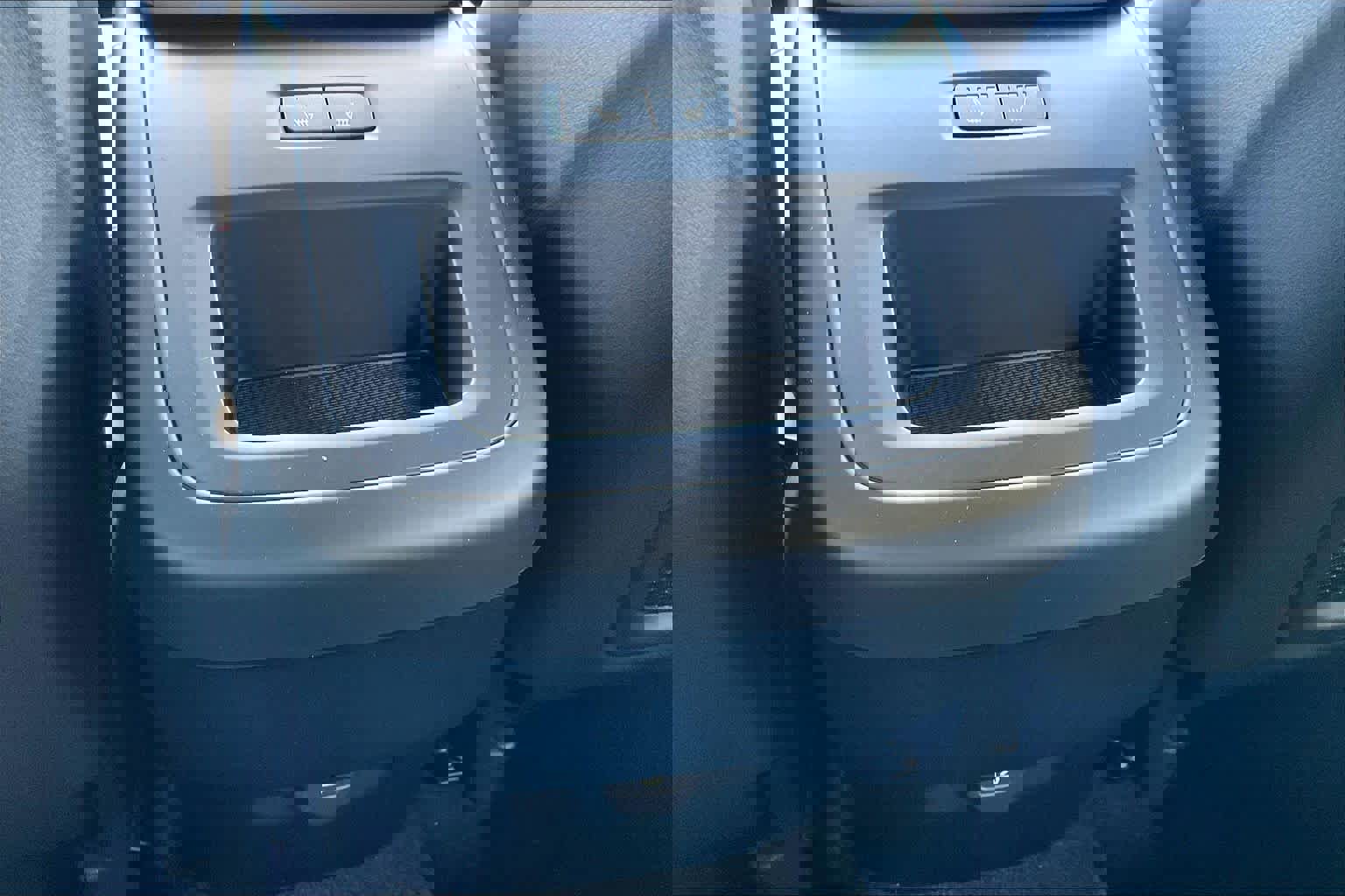 New 2026 Volvo XC60 B5 Plus w/ Protection Package Premier image 16