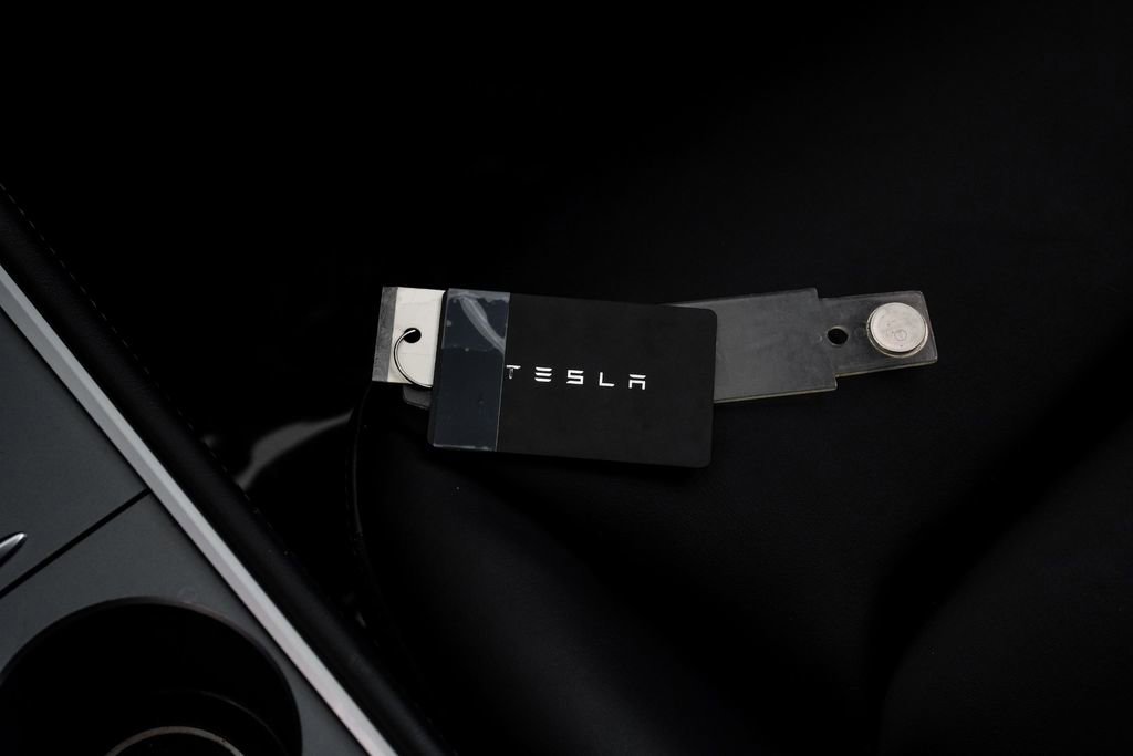 Used 2023 Tesla Model Y Long Range AWD/4WD image 61