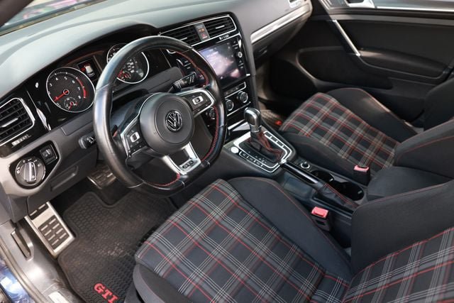 Used 2018 Volkswagen GTI SE FWD image 6