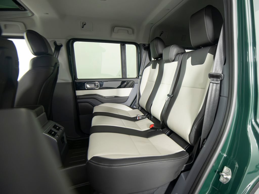 Used 2025 INEOS Grenadier AWD/4WD image 34