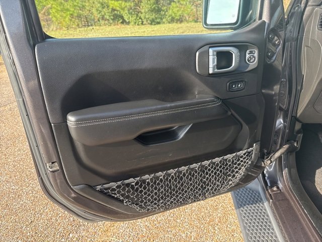 Used 2020 Jeep Wrangler Unlimited Sahara image 15