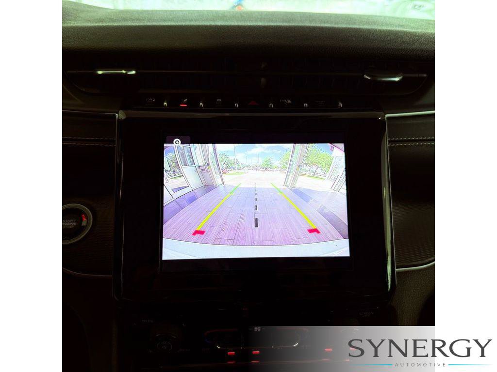 Used 2023 Jeep Grand Cherokee L Laredo RWD image 10