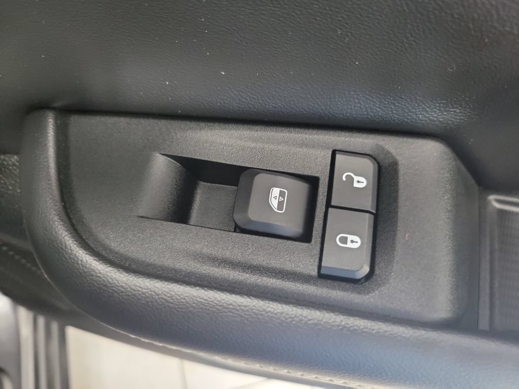 Used 2024 Jeep Grand Cherokee L Altitude AWD/4WD image 23