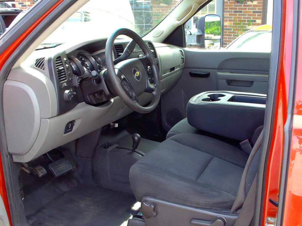 Used 2013 Chevrolet Silverado 3500 W/T w/ Snow Plow Prep Package AWD/4WD image 6