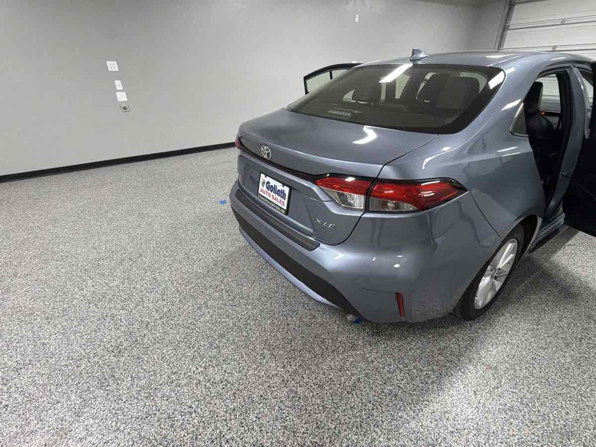 Used 2020 Toyota Corolla XLE w/ Carpet Mat Package (TMS) FWD image 30