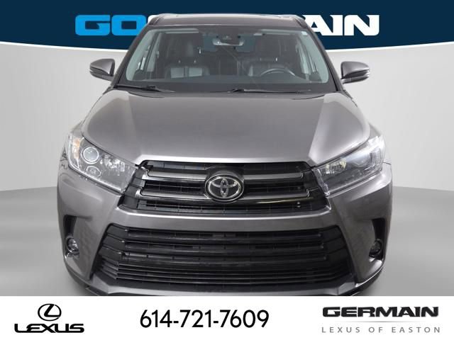 Used 2019 Toyota Highlander SE image 3