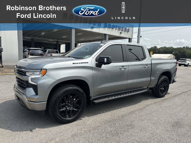 Used 2024 Chevrolet Silverado 1500 RST w/ Convenience Package II AWD/4WD image 1