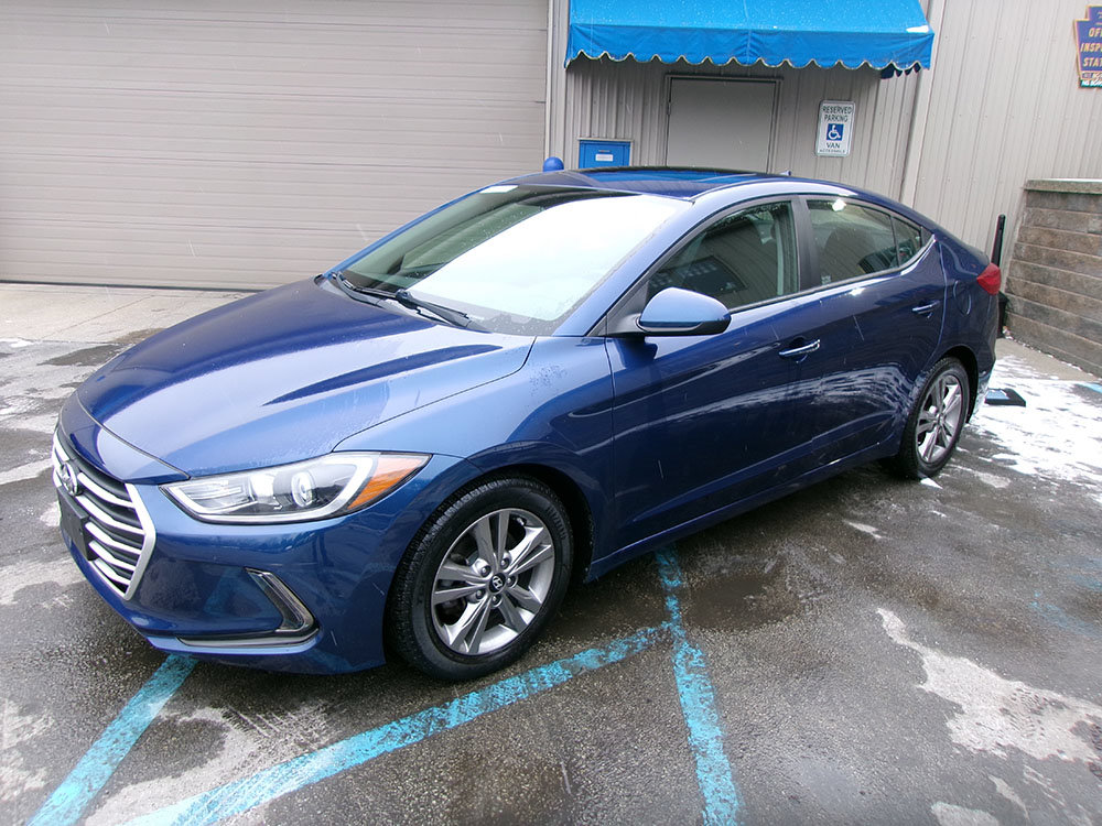 Used 2017 Hyundai Elantra Value Edition w/ Cargo Package FWD image 1