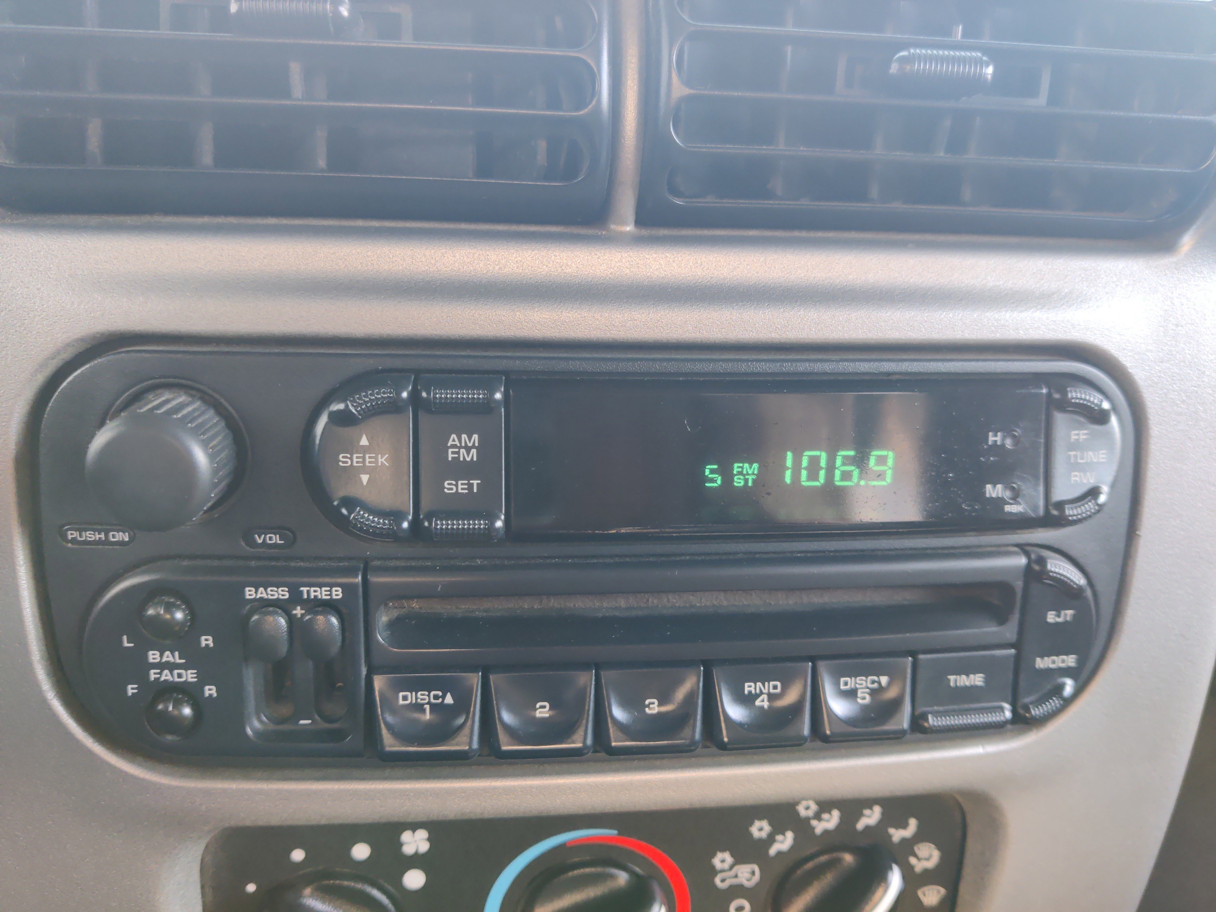 Used 2004 Jeep Wrangler X image 19