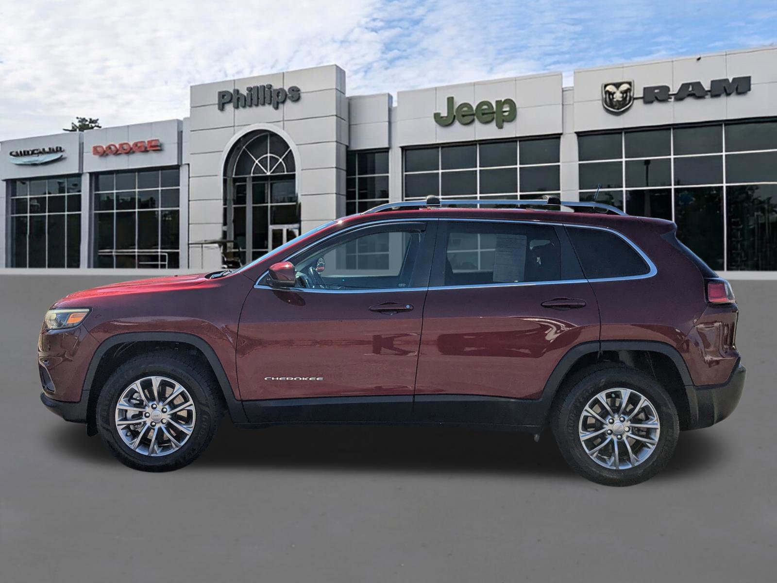 Used 2021 Jeep Cherokee Latitude Plus image 6