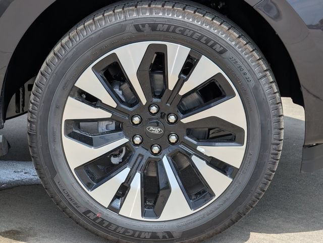 New 2027 Ford Expedition Max Platinum w/ Driver's Package RWD image 7