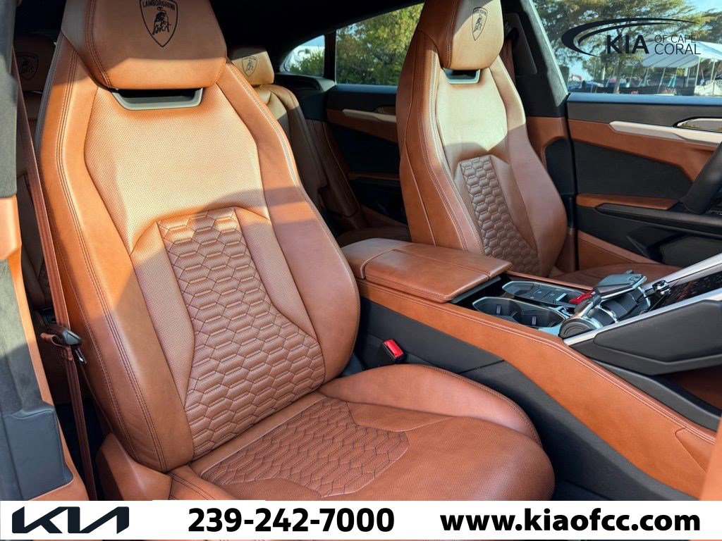 Used 2021 Lamborghini Urus image 12