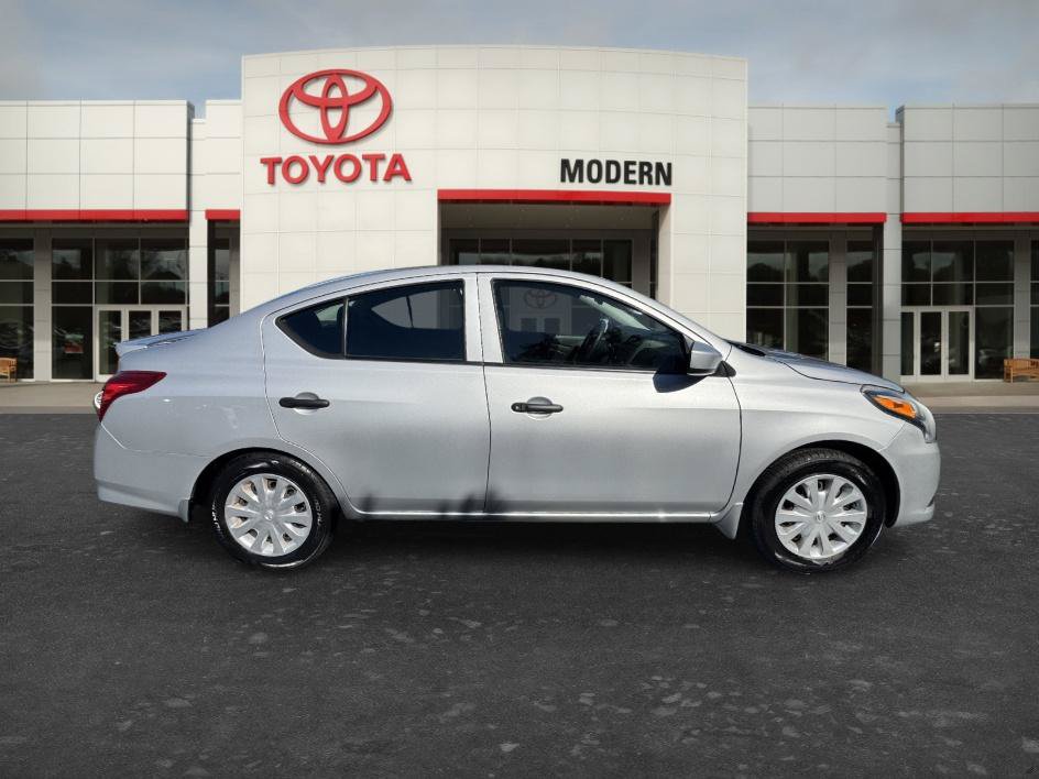 Used 2018 Nissan Versa S Plus FWD image 4