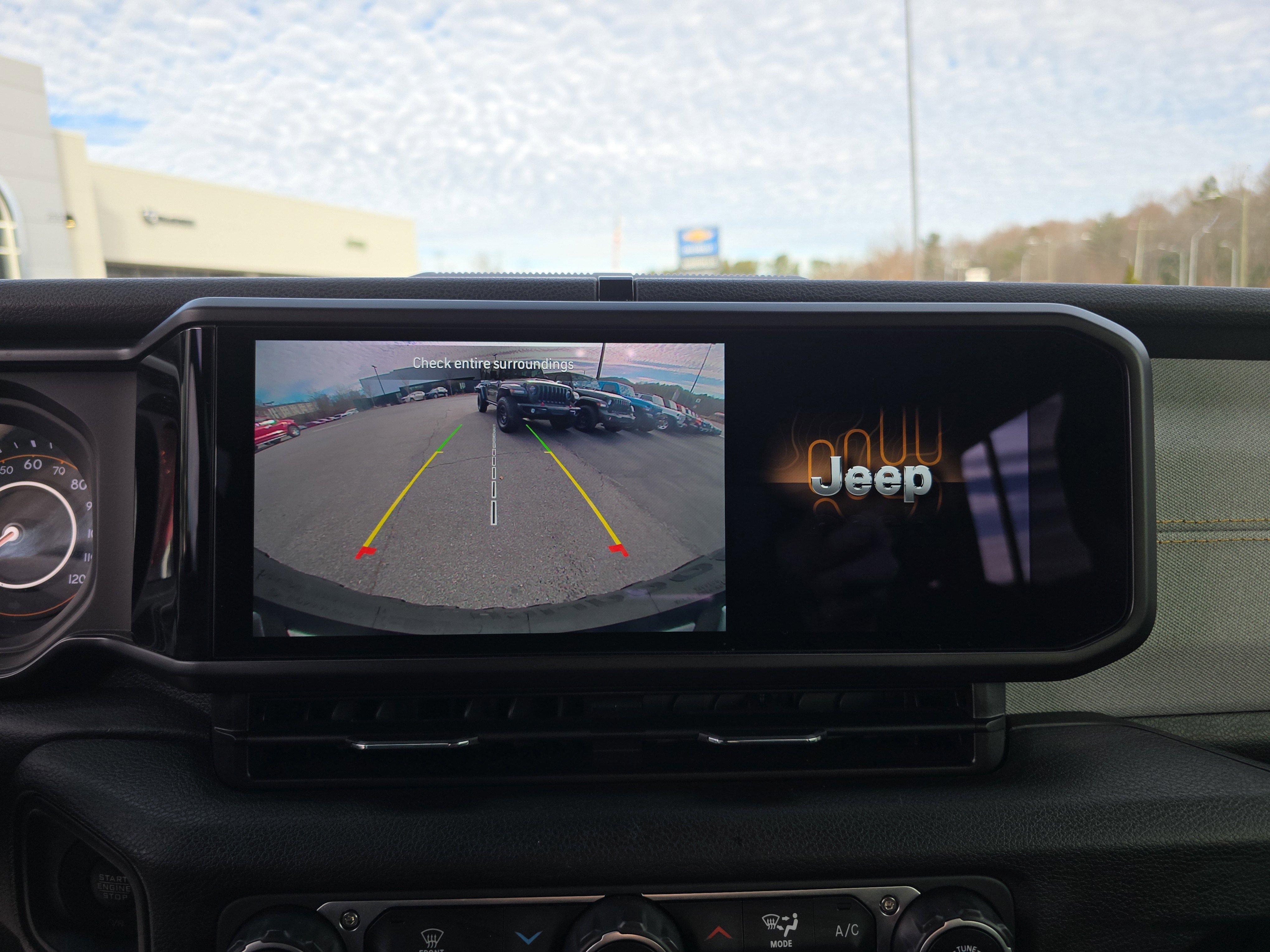 Used 2024 Jeep Wrangler Willys image 30