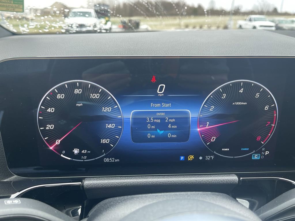 Used 2025 Mercedes-Benz GLA 250 image 21