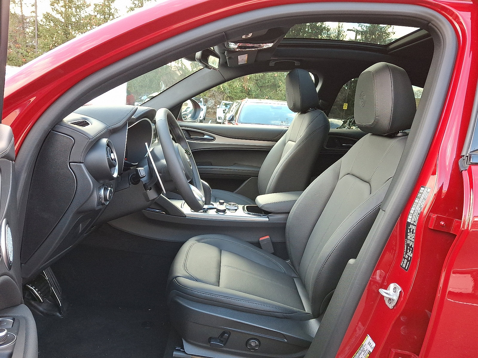 New 2025 Alfa Romeo Stelvio Sprint image 9