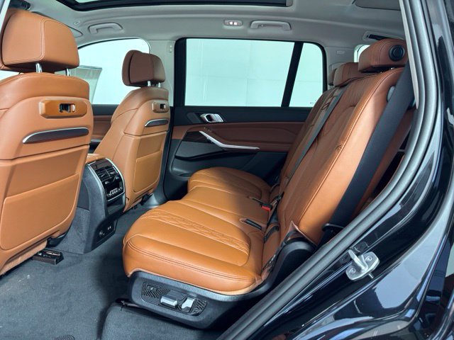 New 2027 BMW X7 xDrive40i AWD/4WD image 13