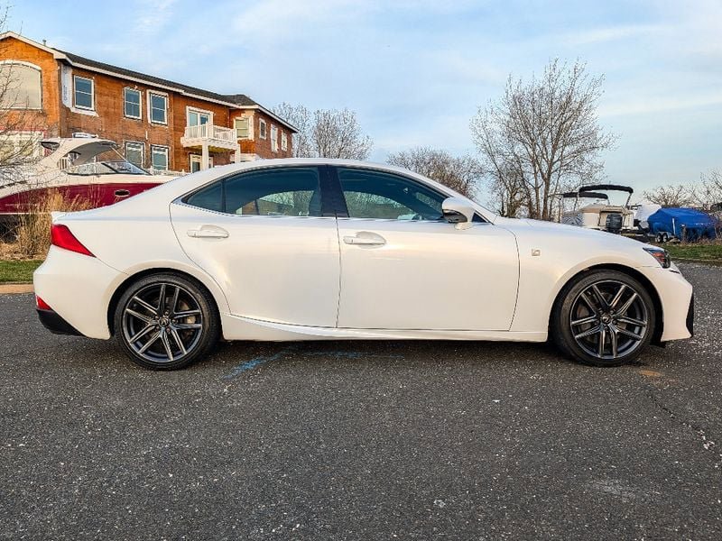 Used 2019 Lexus IS 300 F Sport w/ F Sport Package AWD/4WD image 4