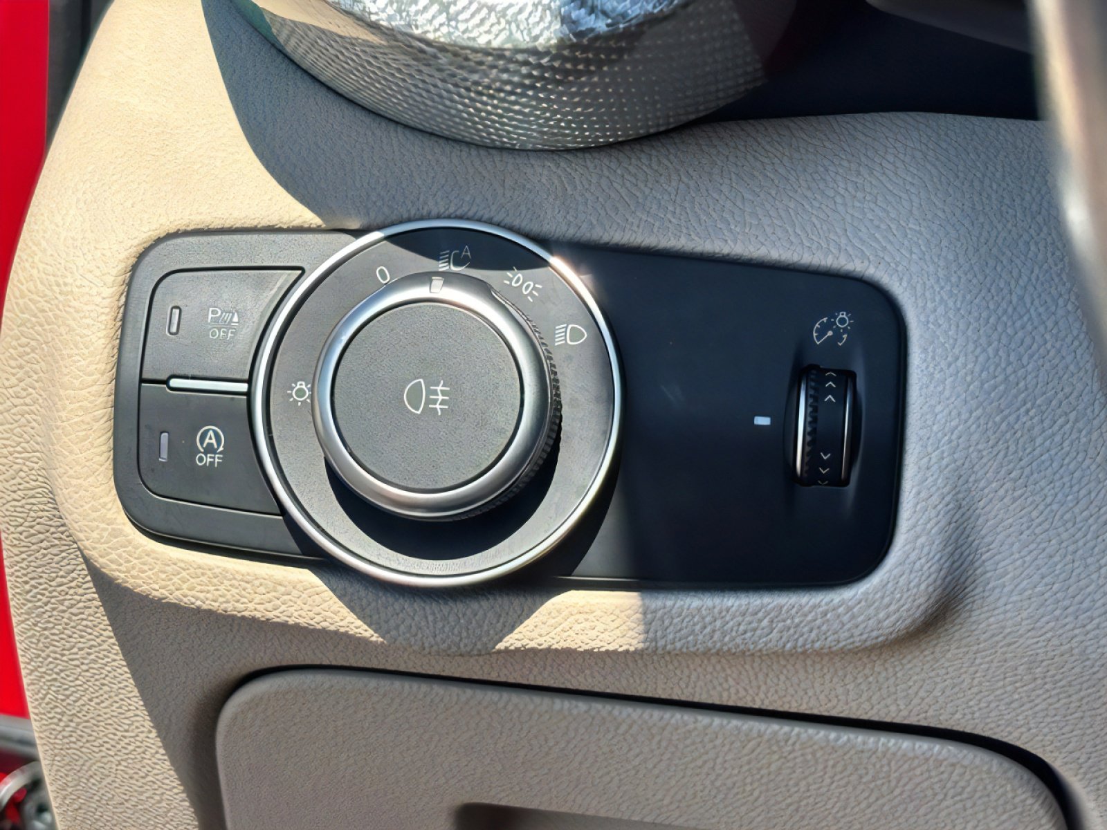 Used 2023 Alfa Romeo Giulia w/ Quick Order Package 22Z Lusso image 25