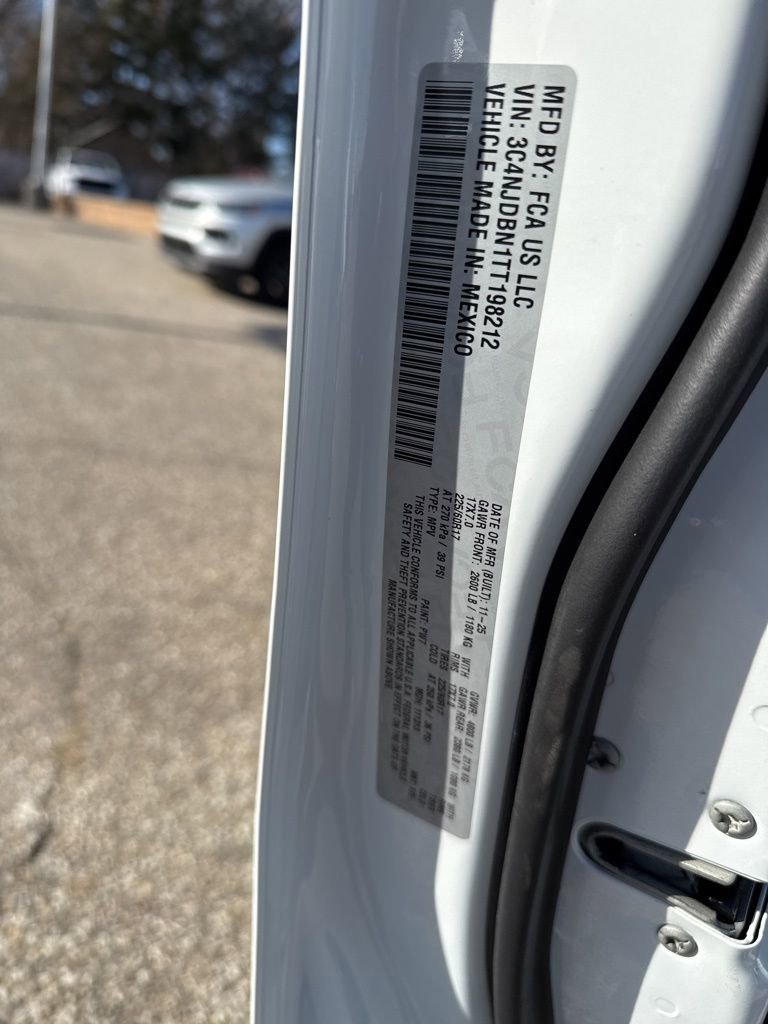 New 2026 Jeep Compass Latitude image 33