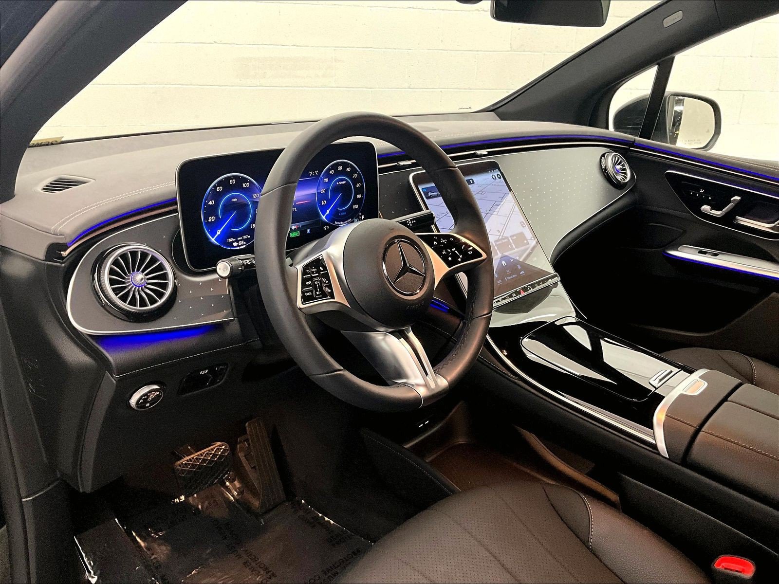 Used 2026 Mercedes-Benz EQE 320 4MATIC SUV image 19