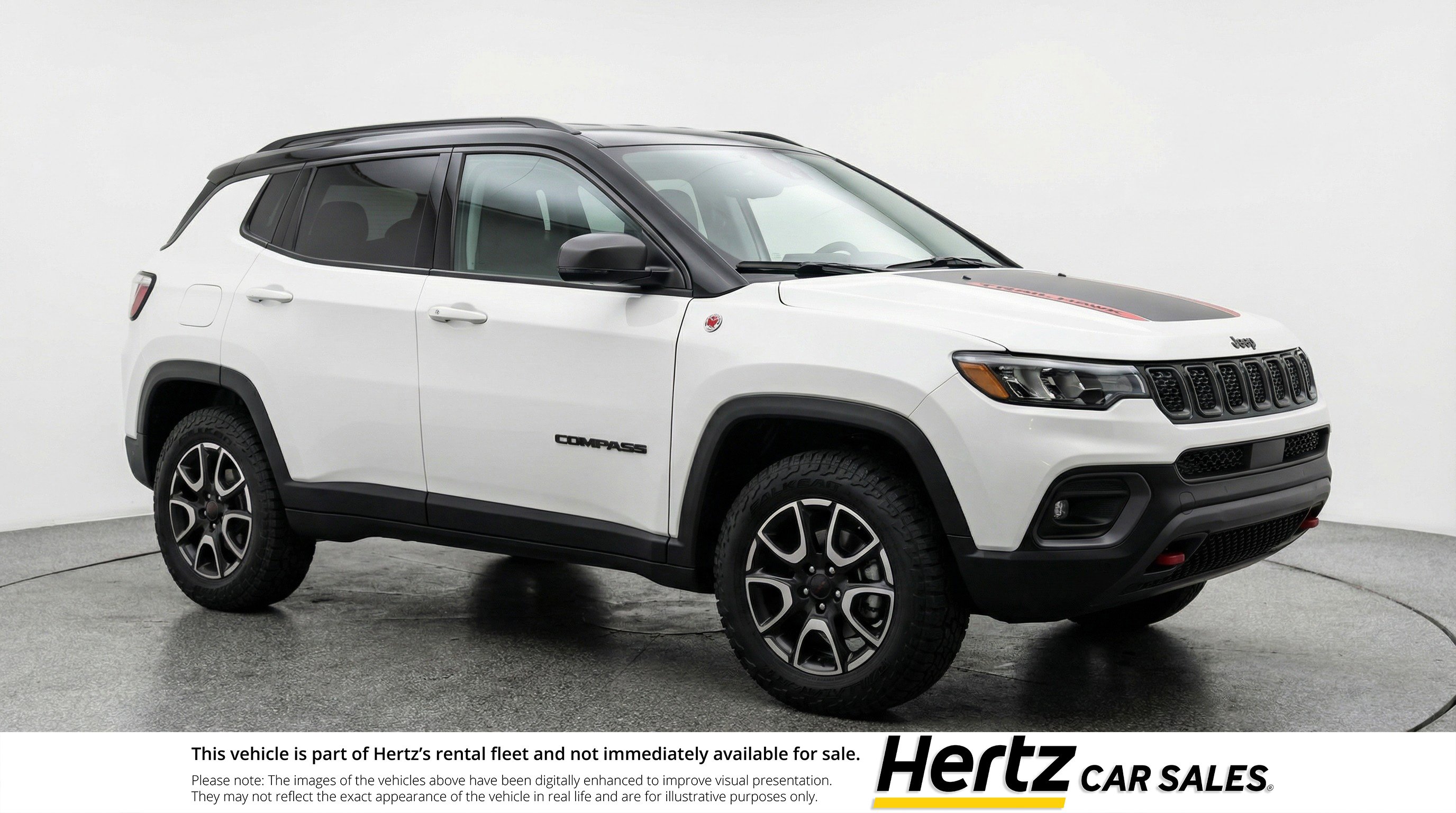 Used 2025 Jeep Compass Trailhawk image 1
