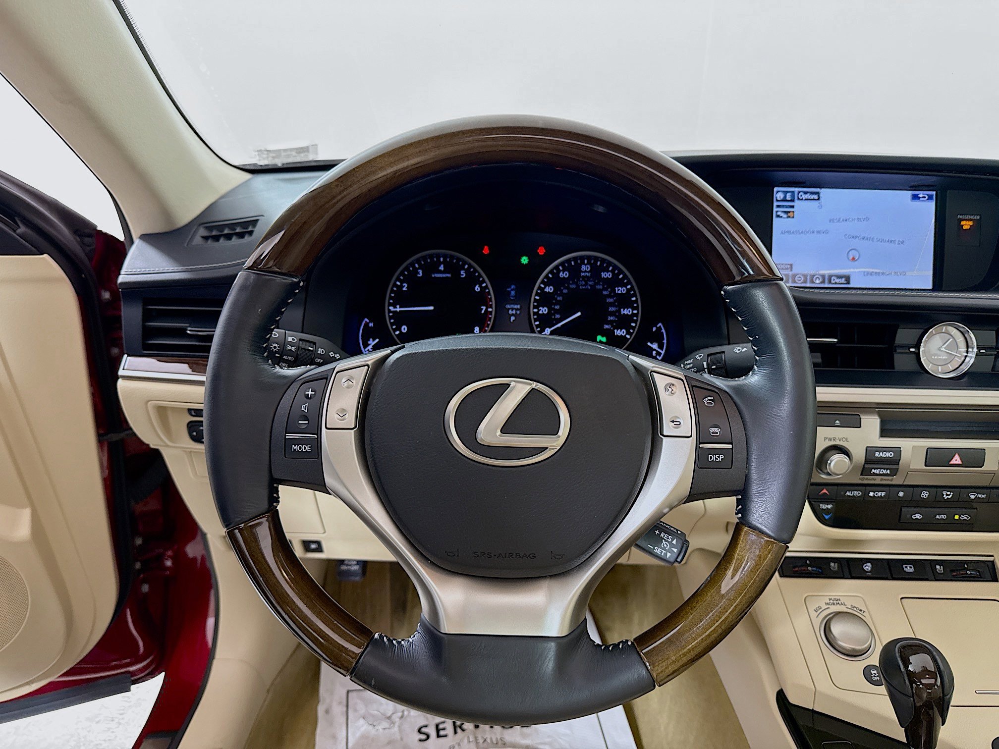 Used 2015 Lexus ES 350 w/ Luxury Package image 12
