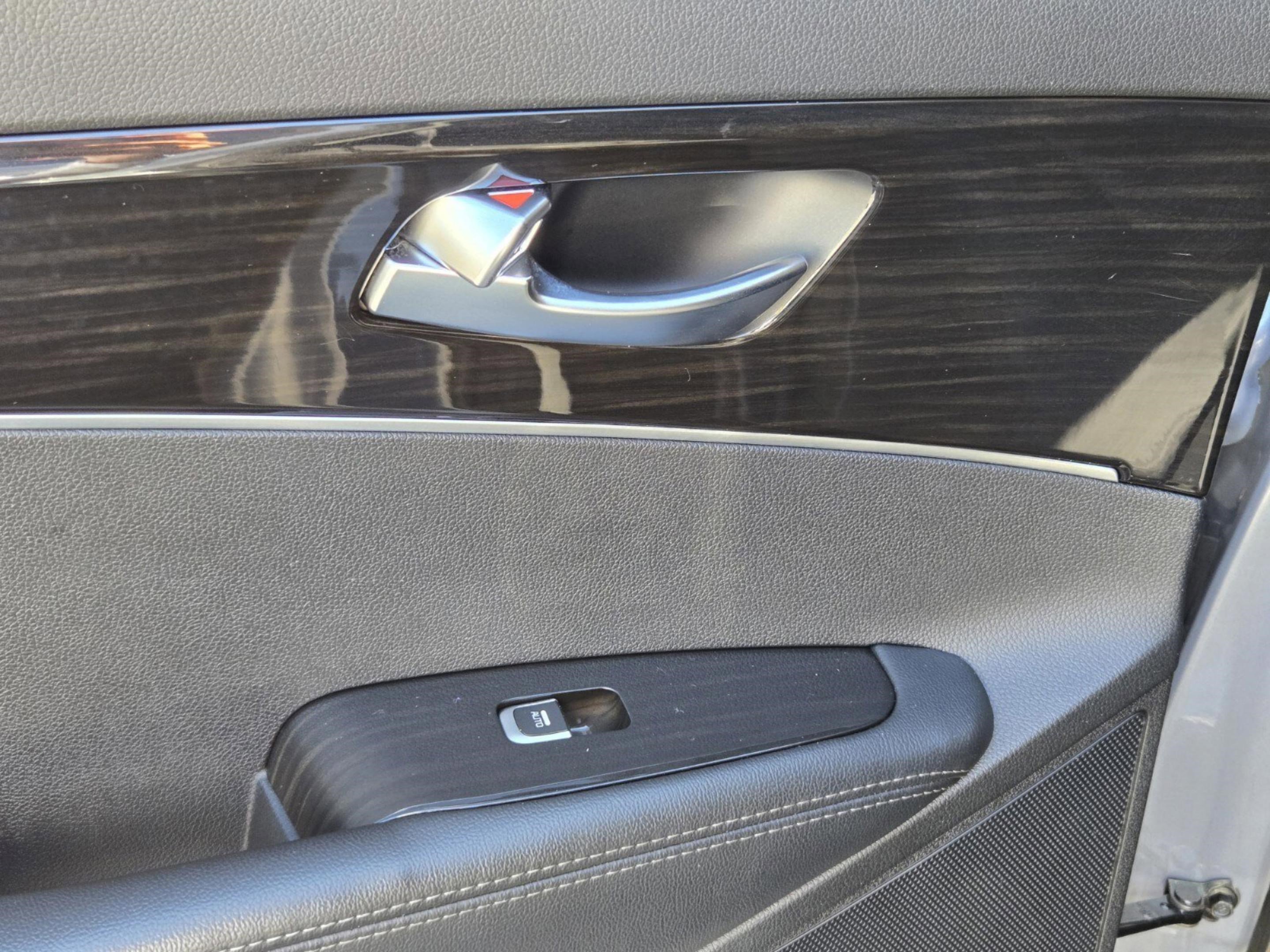 Used 2020 Kia Sorento LX image 20