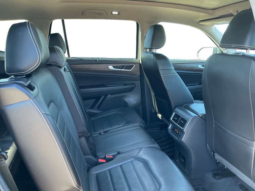 Used 2024 Volkswagen Atlas SEL AWD/4WD image 22