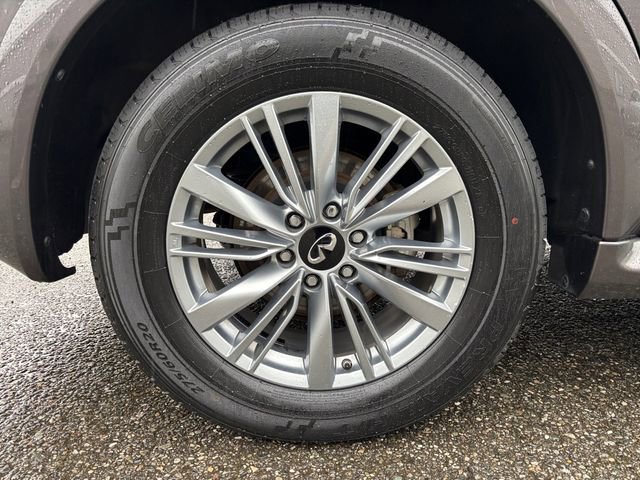 Used 2024 INFINITI QX80 Luxe image 26
