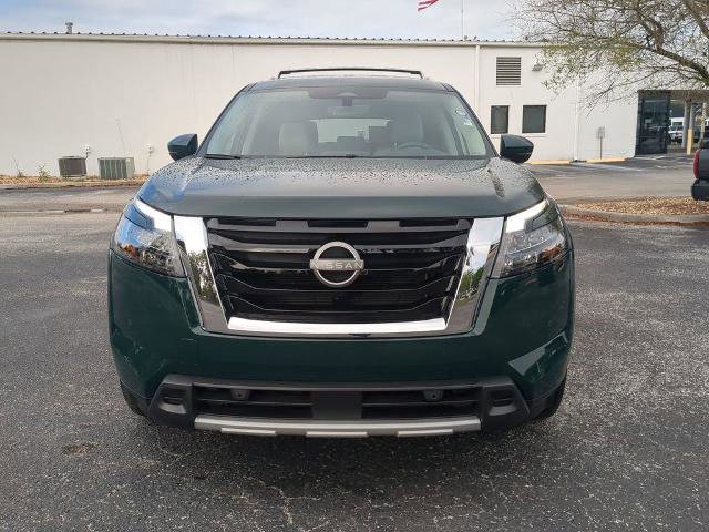 Certified 2025 Nissan Pathfinder SL image 9