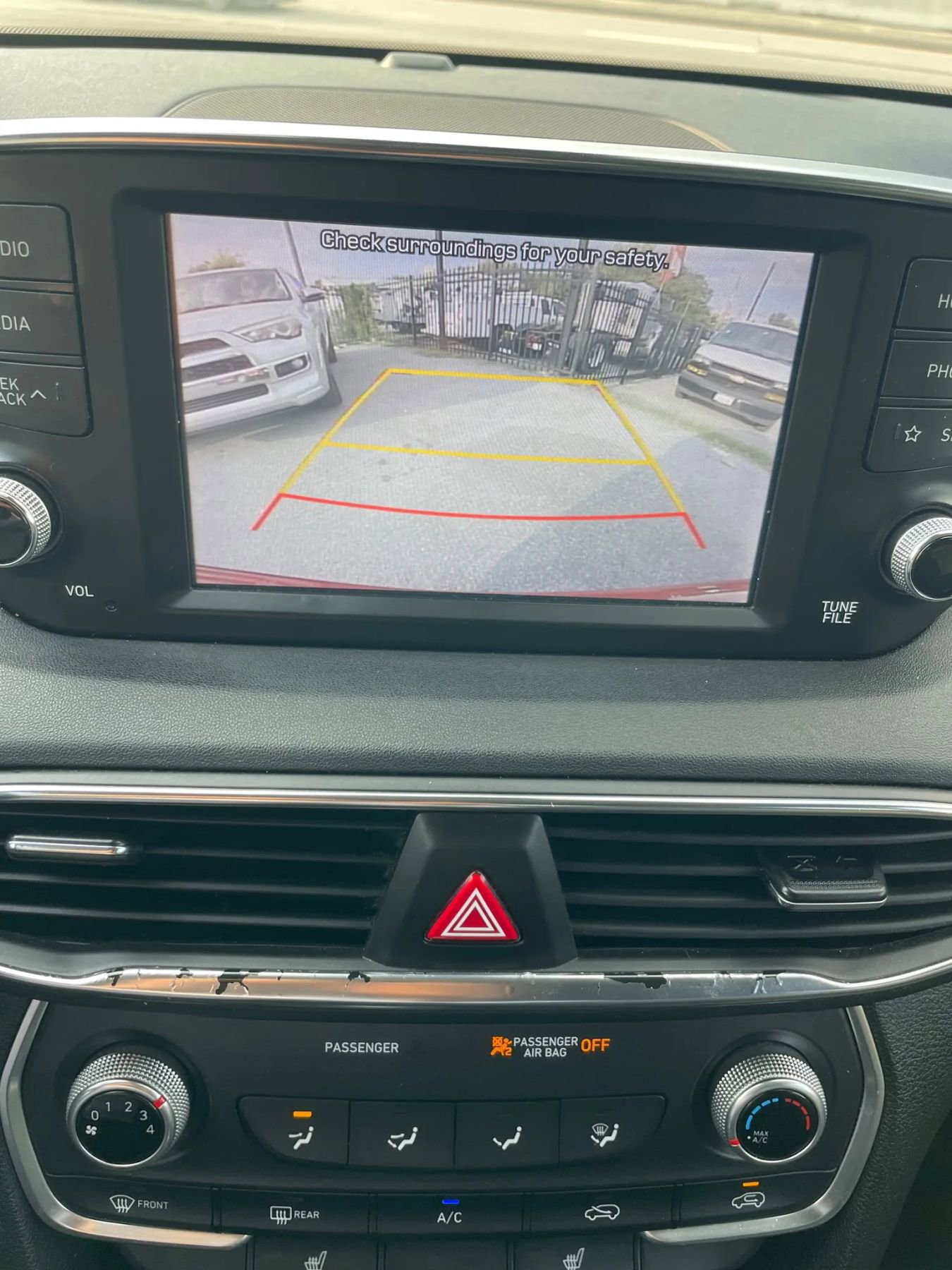 Used 2020 Hyundai Santa Fe SEL image 24