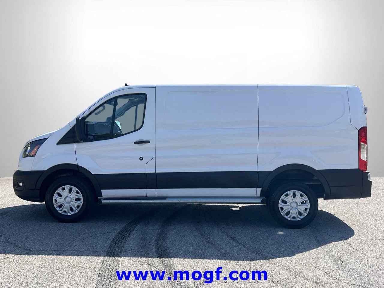 Used 2024 Ford Transit 250 Low Roof w/ Exterior Upgrade Package image 23