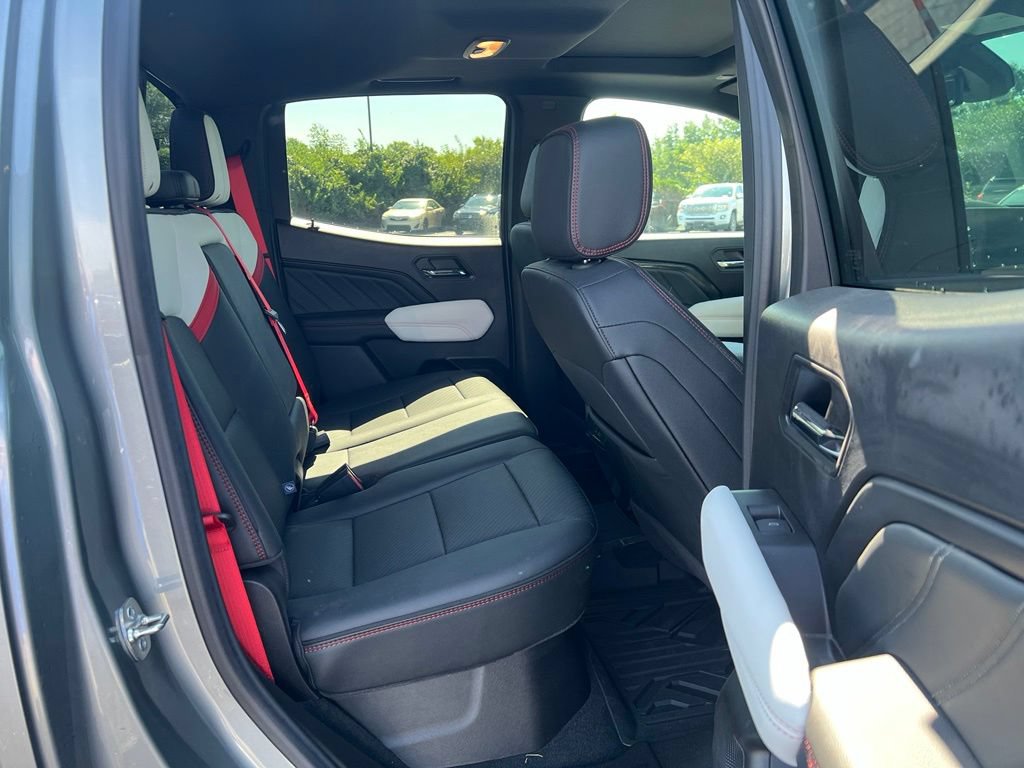 Used 2025 GMC Canyon AT4 w/ AT4X AEV Edition AWD/4WD image 11