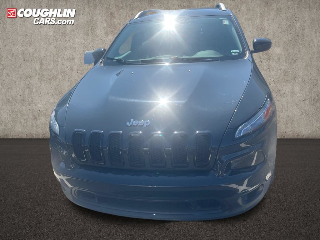 Used 2018 Jeep Cherokee Latitude Plus w/ Cold Weather Group AWD/4WD image 7