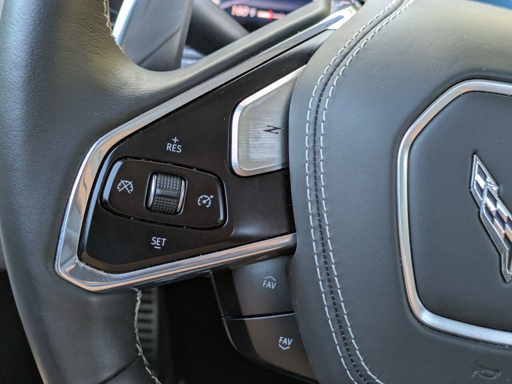 Used 2022 Chevrolet Corvette Stingray Premium Conv w/ Z51 Performance Package image 16